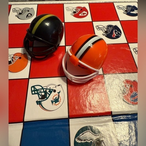 Licensed Nfl Checker Set Cleveland Browns Pittsburgh Steelers Vintage 1993 - Picture 3 of 8